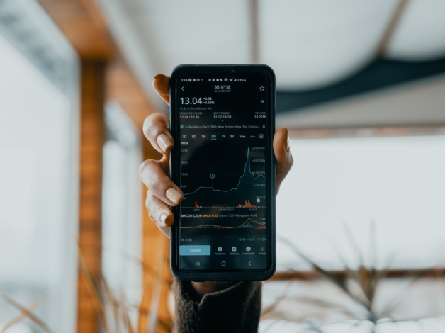Tech daily f Zy RI4 MS Ui I unsplash
