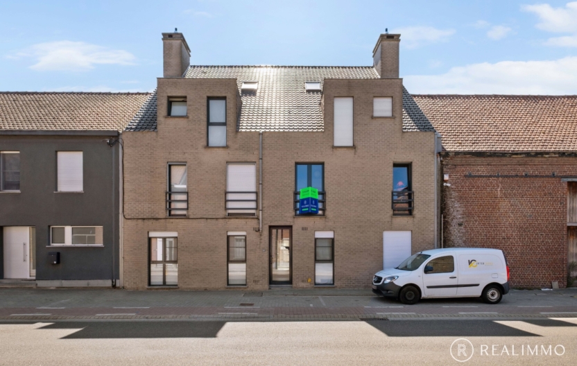 3746002420000030416